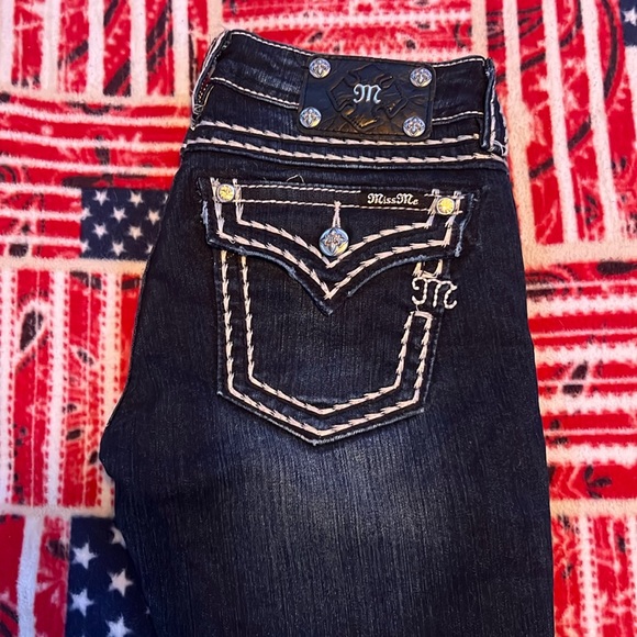 Miss Me Signature Cuffed Capri Size 27 - Picture 1 of 3